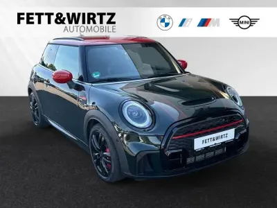 Gebraucht Mini John Cooper Works 231 PS (169 kW) 2022 Rebel green Kleinwagen