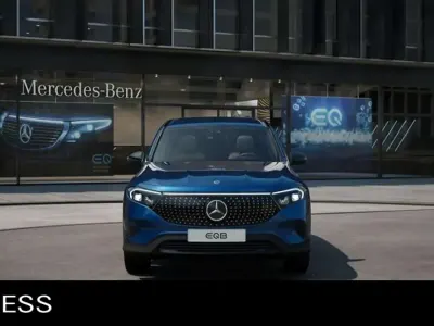 Neu Mercedes EQB250+ Night 139 kW (190 PS) 2025 Spektralblau SUV