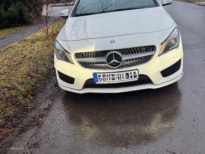 Gebraucht Mercedes CLA200 Shooting Brake 136 PS (100 kW) 2016 Weiß Kombi