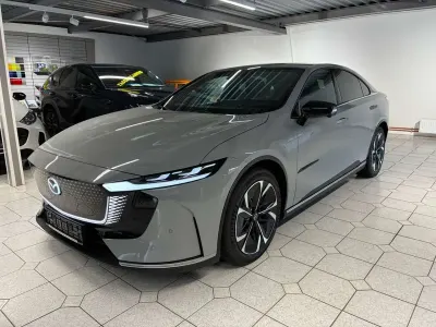 Gebraucht Mazda 6e Takumi-Line 180 kW (245 PS) 2026 Aero grey Limousine