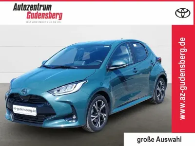 Neu Toyota Yaris 116 PS (85 kW) 2026 Grün Kleinwagen