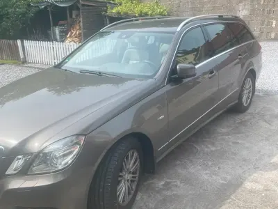 Gebraucht Mercedes E250 204 PS (150 kW) 2010 Braun Kombi