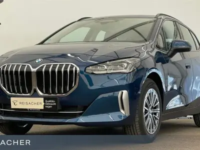 Gebraucht BMW 223 Active Tourer Comfort Edition 211 PS (155 kW) 2025 Phytonicblau Van / Kleinbus