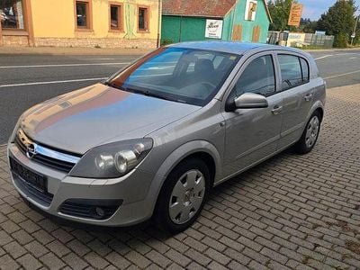 Gebraucht Opel Astra Sport 105 PS (77 kW) 2006 Silber Limousine