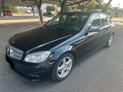 Gebraucht Mercedes C220 170 PS (125 kW) 2009 Schwarz Limousine
