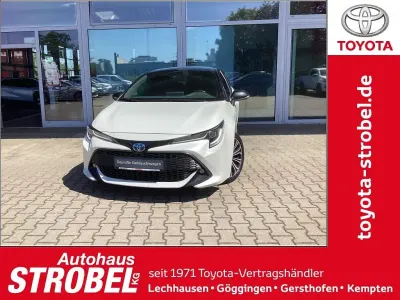 Gebraucht Toyota Corolla Team 122 PS (89 kW) 2020 Weiß Limousine