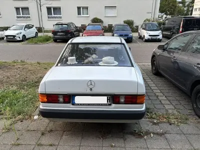 Gebraucht Mercedes 190 109 PS (80 kW) 1991 Weiß Limousine