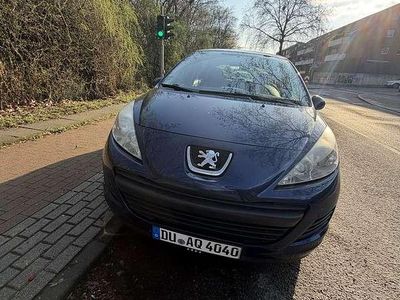 Gebraucht Peugeot 207 Tendance 74 PS (54 kW) 2009 Blau Limousine