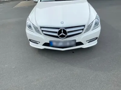 Gebraucht Mercedes E220 170 PS (125 kW) 2013 Weiß Coupé