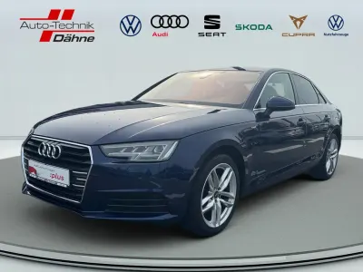 Gebraucht Audi A4 Ambiente 190 PS (139 kW) 2019 Navarrablau metallic Limousine