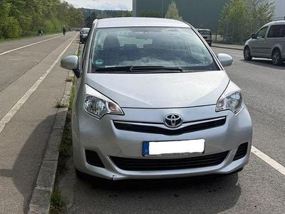 Usata Toyota Verso-S Life 99 CV (72 kW) 2014 Grigio Monovolume