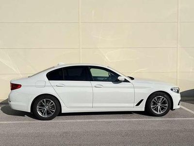 Gebraucht BMW 520 184 PS (135 kW) 2018 Weiß Limousine