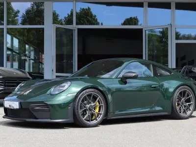Gebraucht Porsche 992 510 PS (375 kW) 2025 Grün