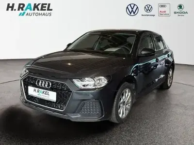 Gebraucht Audi A1 Sportback Advanced 110 PS (80 kW) 2022 Schwarz Kleinwagen