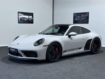 Porsche 911 Carrera 4 GTS