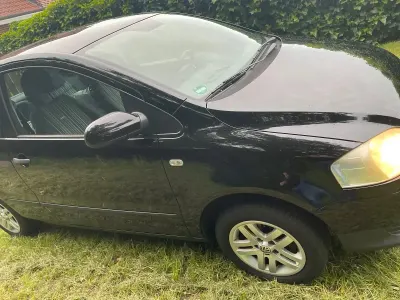 Gebraucht VW Fox 75 PS (55 kW) 2007 Schwarz Kleinwagen