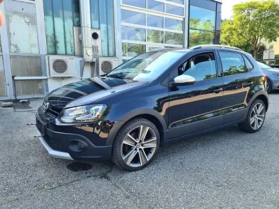 Gebraucht VW Polo Cross Sound 105 PS (77 kW) 2014 Deep black perleffekt Kleinwagen