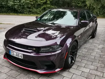 Usata Dodge Charger 492 CV (361 kW) 2021 Viola Berlina