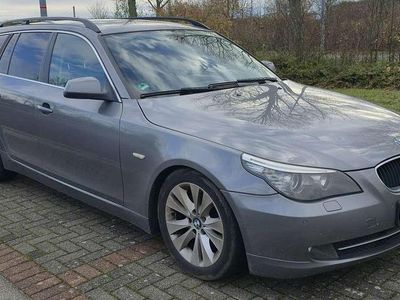Gebraucht BMW 520 163 PS (119 kW) 2009 Grau Kombi