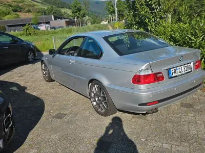Gebraucht BMW 320 170 PS (125 kW) 2003 Silber Coupé