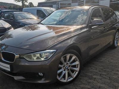 Braun Gebraucht 2013 BMW 320 Sport Line Kombi | 8.499 € (Guter Preis)