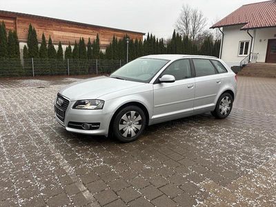 Gebraucht Audi A3 Attraction 105 PS (77 kW) 2011 Grau Limousine