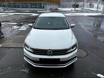 Gebraucht VW Jetta 125 PS (91 kW) 2018 Weiß Limousine