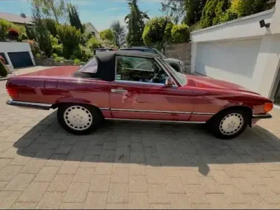 Używany Mercedes 560 230 KM (169 kW) 1986 Czerwony