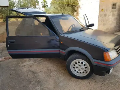 Gebraucht Peugeot 205 GTi 116 PS (85 kW) 1986 Schwarz