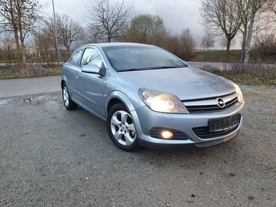 Usata Opel Astra GTC 125 CV (91 kW) 2005 Coupé