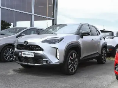 Gebraucht Toyota Yaris Cross Edition 116 PS (85 kW) 2024 Schwarz SUV