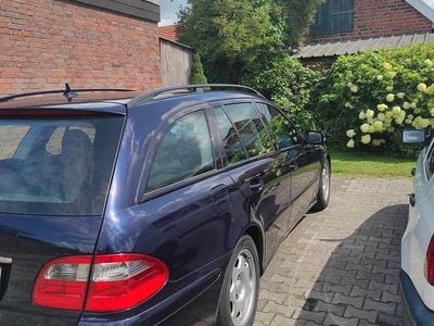 Mercedes E220