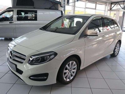 Gebraucht Mercedes B180 Style 122 PS (89 kW) 2018 Calcitweiss Van / Kleinbus