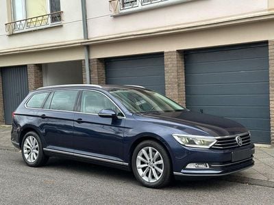 Blau Gebraucht 2015 VW Passat Kombi | 12.990 € (Guter Preis)