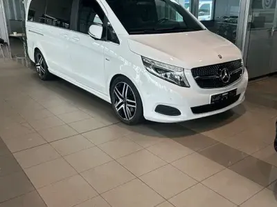 Gebraucht Mercedes V250 Avantgarde Edition 190 PS (139 kW) 2016 Weiß Van / Kleinbus