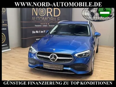 Second-hand Mercedes C200 Avantgarde 163 CP (119 kW) 2023 Albastru Break