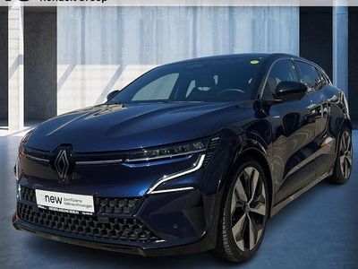 Begagnad Renault Megane E-Tech Techno 96 kW (131 HK) 2023 Blå Sedan