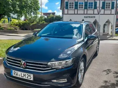 Używany VW Passat Business 150 KM (110 kW) 2023 Szary Kombi