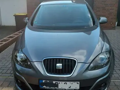 Gebraucht Seat Altea Style 140 PS (102 kW) 2012 Grau Limousine