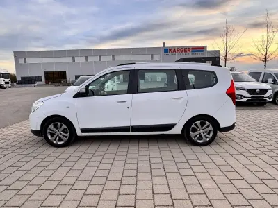 Gebraucht Dacia Lodgy Celebration 116 PS (85 kW) 2015 Weiß Van / Kleinbus