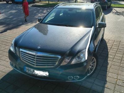 Mercedes E200