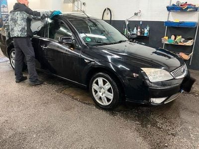 Gebraucht Ford Mondeo Ghia 125 PS (91 kW) 2007 Schwarz Kombi