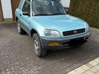 Second-hand Toyota RAV4 129 CP (94 kW) 1996 Verde SUV