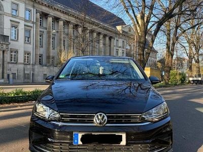 Gebraucht VW Golf Comfortline 110 PS (80 kW) 2018 Schwarz SUV