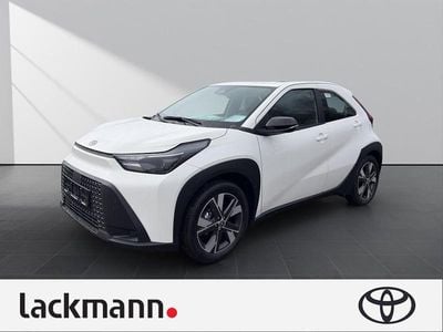 Neu Toyota Aygo X Active 117 PS (86 kW) 2025 Weiss SUV