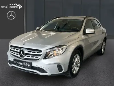 Gebraucht Mercedes GLA220 184 PS (135 kW) 2018 Silber SUV