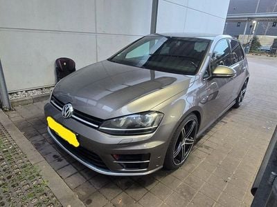 Second-hand VW Golf VII R 300 CP (220 kW) 2015 Gri Berlinǎ