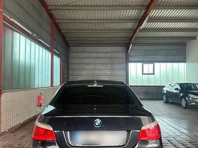 BMW 523