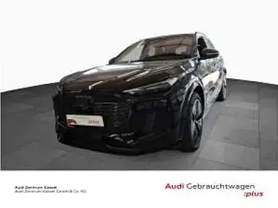 Gebraucht Audi Q6 e-tron 225 kW (306 PS) 2025 Schwarz (mythosschwarz metallic) SUV