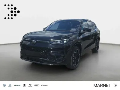 Neu VW Tayron R-line 193 PS (141 kW) 2026 Grenadillschwarz metallic SUV